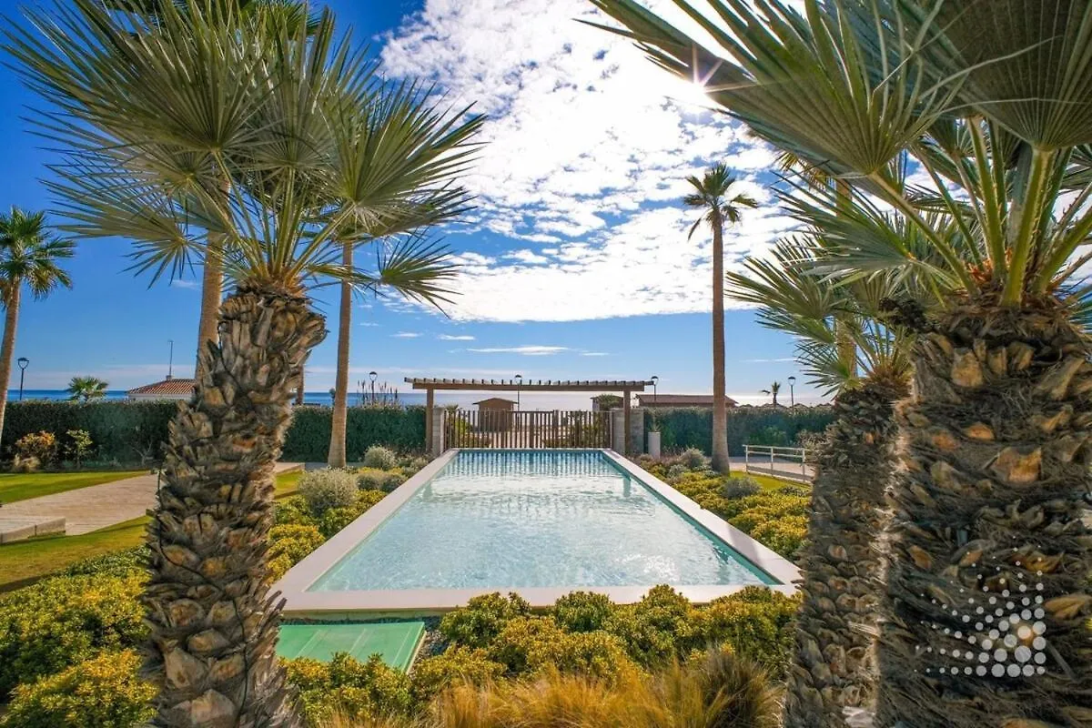 Beautiful Velaya Beachfront 2 Bedrooms Rdr496 Estepona
